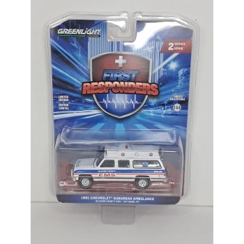 Greenlight 1:64 Chevrolet Suburban Ambulance 1991 Glacier County EMS